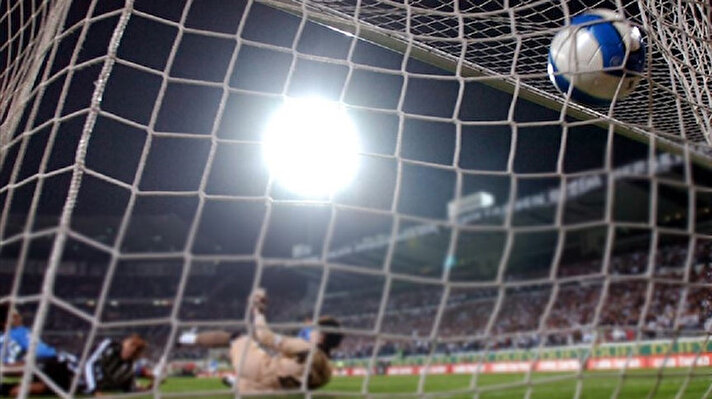 1- Paco Alcacer (Borussia Dortmund)   Yedekten oyuna girdiği maç: 12  - Süre: 305 dakika  - Gol: 11 gol -   Dakika başına gol: 27,7
