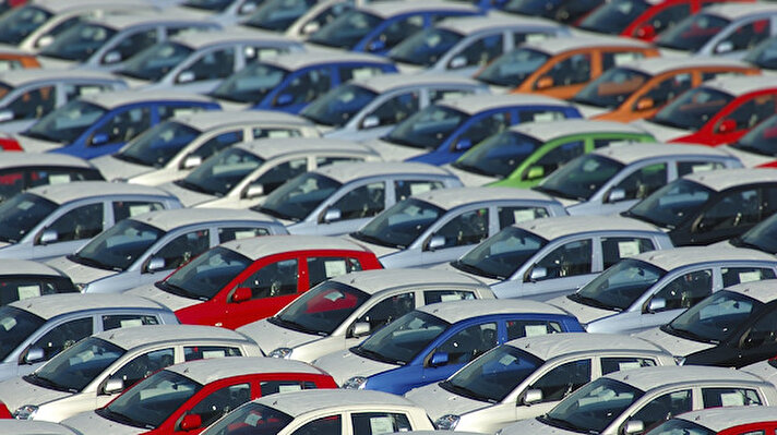 Türkiye’de satın alınabilecek en uygun fiyatlı 15 otomobil sıralandı. 30 Haziran’a kadar sürecek ÖTV ve KDV indirimleri ile liste fiyatları dikkate alınarak hazırlanan ve 2018 modelleri de kapsayan güncel listede, Türkiye’de üretilen otomobillerin sayısı dikkat çekti.