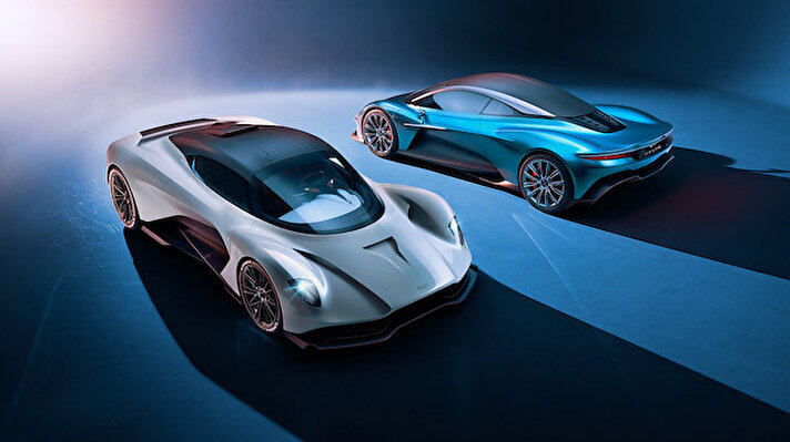 Aston Martin yeni modellerinde sadelik ve yüksek teknolojiyi bir araya getiriyor. 