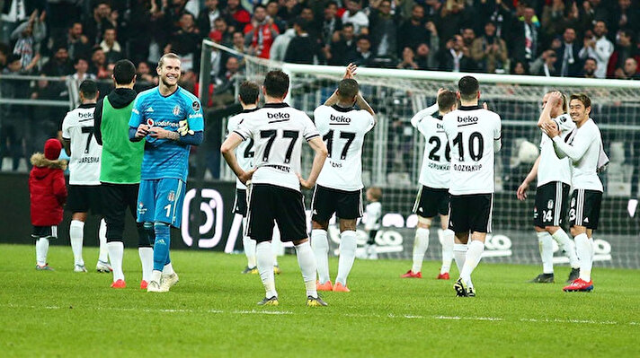 Şenol Güneş'in sezon sonunda takımdan ayrılmasının ardından ​Beşiktaş'ın yeni teknik direktörünün kim olacağı merak konusu. Pazar günü yapılacak seçimlerin ardından teknik direktör adaylarının isimlerinin netleşmesi beklenirken Fikret Orman'ın rakibi Hürser Tekinoktay, futbolu emanet edecekleri ismi belirledi.​