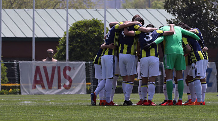 Fenerbahçe 21 Yaş Altı Takımı, Akhisarspor'u Lefter Küçükandonyadis Tesisleri'nde konuk etti. 
