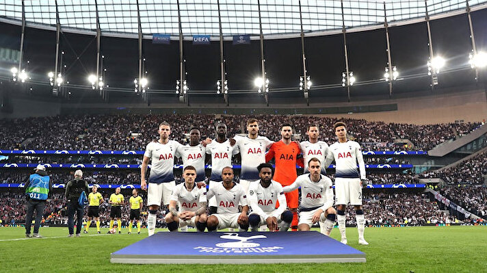 2 sezon boyunca hiçbir transfer yapmayan ve bu alanda Premier Lig tarihine geçen Tottenham, Şampiyonlar Ligi'nde finale yükselmesinin ardından dev bir transfer operasyonuna da başladı. Tottenham Başkanı Daniel Levy'nin teknik direktör Pochettino ile yaptığı görüşme sonrasında ilk transfer tamamlandı ikincisi ise yolda. 