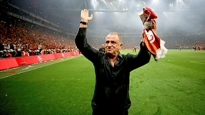 2018-2019 sezonunu şampiyon tamamlayan Galatasaray'da transfer çalışmaları çok erken başladı. Yıllardır kampa yetişmeyen transferlerden şikayetçi olan taraftarlar bu kez farklı bir tablo ile karşılaşacak. Sarı kırmızılıların ilk transferi şimdiden İstanbul'a geldi bile.