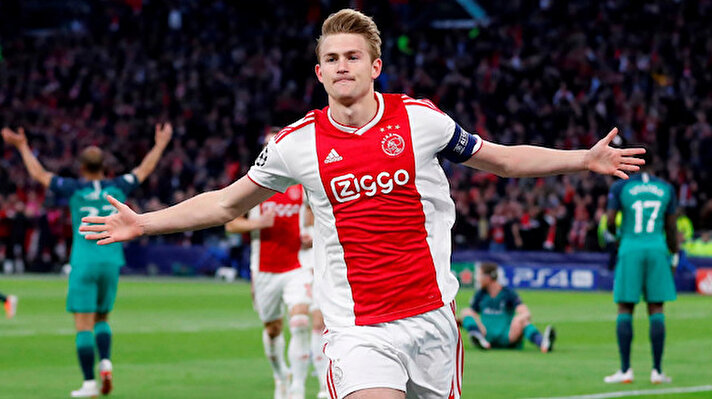 1-  Matthijs de Ligt (Ajax)