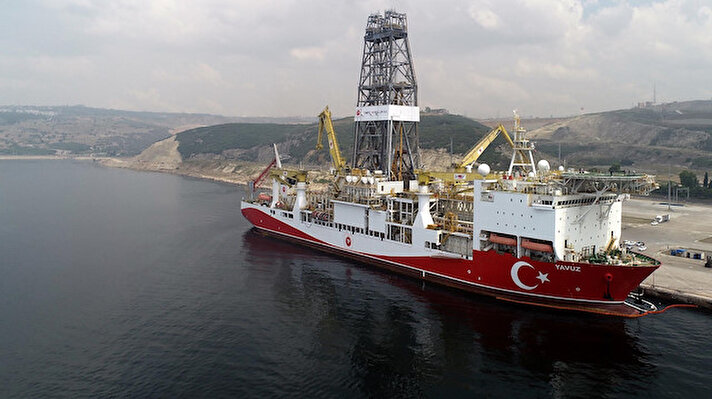 Doğu Akdeniz'de petrol ve doğal gaz arama faaliyetlerine başlayacak olan Yavuz sondaj gemisi Kocaeli'nin Dilovası ilçesindeki limandan bugün yola çıkıyor.