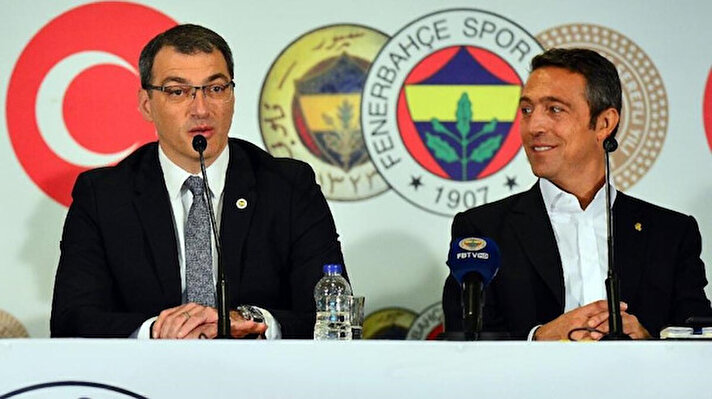 Yeni sezonda kadrosunu önemli isimlerle takviye etmesi beklenen Fenerbahçe, ilk hamlesini yaprı. Sarı lacivertliler dünyaca ünlü futbolcuyu transfer görüşmesi yapmak için İstanbul’a getirdi.