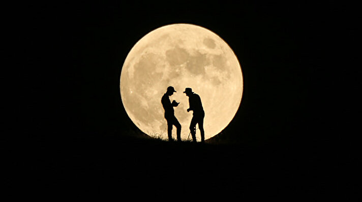 Parçalı Ay tutulması Türkiye saati ile 21.43-03.18 saatlerinde gerçekleşiyor.