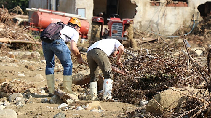 Düzce’de 17 Temmuz günü meydana gelen sel felaketinde Akçakoca ilçesine bağlı Esmahım Köyü’nde yaşayan 4’ü çocuk 7 kişi kaybolmuştu. 