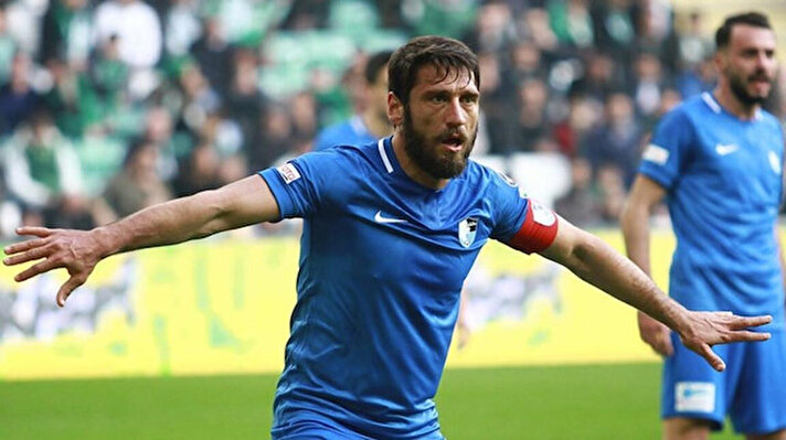 Kariyerinde; Trabzonspor, Beşiktaş ve Fenerbahçe gibi büyük takımların formalarını giyen Egemen Korkmaz, geçen sezon BB Erzurumspor forması giymişti. 36 yaşındaki futbolcu hiçbir kulüple anlaşamadı.