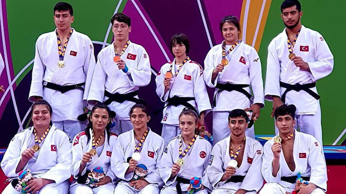 Türkiye Judo Federasyonu'nun son üç yılda alt yapıya verdiği destek, semerelerini Ümitler'de tarih yazarak almaya başladı.