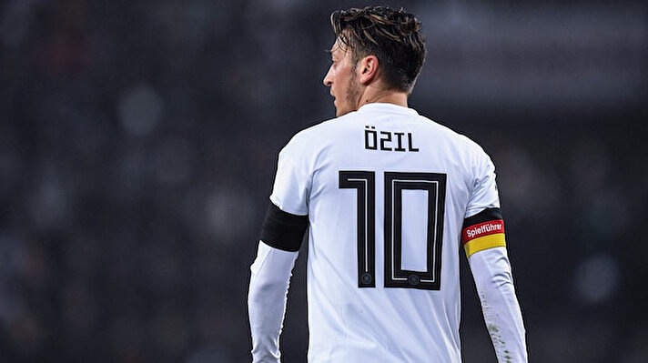 Yıllardır Almanya'da yetişen birçok Türk futbolcunun Almanya Milli Takımı'nı seçtiğine şahit olduk. Futbolda milli takım arasına gidilirken bir yıldız adayı daha Almanya Milli Takımı'ndan yana tercihini kullandı.