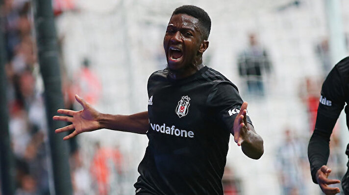 Maçın ilk yarısını 0-0 berabere tamamlayan siyah-beyazlı takım, ikinci yarıda bulduğu gollerle rakibini 2-0 mağlup etti. Süper Lig'de ikinci galibiyetini alan Beşiktaş, puanını 8'e çıkararak zirveyle puan farkını 6'ya düşürdü.