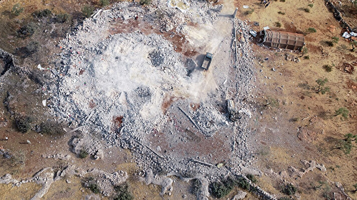 İdlib'de ABD'nin terör örgütü DEAŞ'ın elebaşı Ebubekir el-Bağdadi'yi etkisiz hale getirdiği olay yeri drone ile çekildi. 