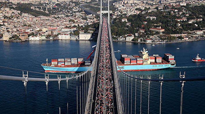 Vodafone 41. İstanbul Maratonu koşuldu.