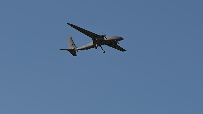 Bayraktar Akıncı Taarruzi İnsansız Hava Aracı (TİHA) ilk uçuş testini yaptı.

