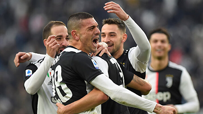 İtalya Serie A’nın 16’ncı haftasında Juventus’un evinde Udinese’yi 3-1 mağlup ettiği karşılaşmada 90 dakika sahada kalıp takımının attığı 3’üncü golde asist yapan Merih Demiral, performansıyla göz doldurdu.