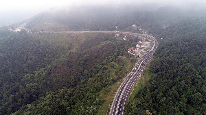 TEM yolu Bolu Dağı Tüneli'nin 2007 yılında açılmasının ardından D-100 Karayolu Bolu Dağı geçişinin neredeyse kullanılmaması meşhur et lokantalarını olumsuz etkiledi. 