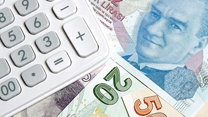 Hazine ve Maliye Bakanlığından edinilen bilgiye göre, kamu görevlileri ve emeklilere yapılan zamlar belli oldu.