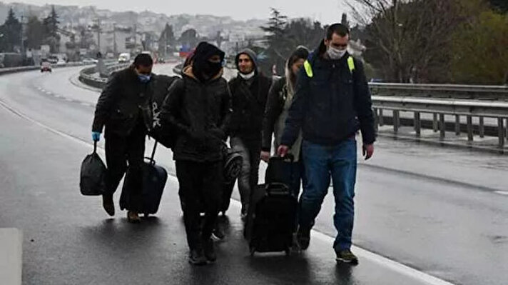 Tekirdağ'da, saat 00.00'dan itibaren özel araçlarla giriş-çıkış yasağı uygulanmaya başlamasının ardından il girişinde jandarma ve polisin uygulaması sürüyor. 