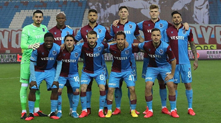 Koronavirüs salgını nedeniyle ertelenen Süper Lig’in yeniden başlama ihtimaline karşı Trabzonspor hazırlıklarını ara vermeden sürdürüyor. 