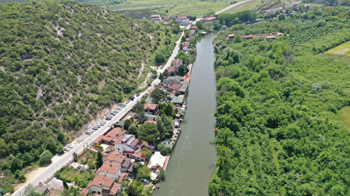 İstanbul'un tatil ilçesi Şile'de oteller "sosyal mesafe"  ve "hijyen" kurallarına göre oda, bahçe ve salonlarını yeniden düzenledi. Oteller yavaş yavaş müşteri almaya başladı. Sokağa çıkma kısıtlaması ve şehirlerarası seyahat engeli nedeniyle çok sayıda İstanbullu, 4 günlük süreyi Şile Ağva'daki otellerde konaklamayı tercih etti. Ağva'nın, İstanbul sınırları içinde ancak doğayla iç içe olması tercih sebebi. Göksu Nehri kıyısındaki bir otel ise, Koronavirüs nedeniyle 1 ay boyunca kapalı kaldıktan sonra, bir dizi önlem alarak rezervasyon taleplerini karşılamaya başladı.