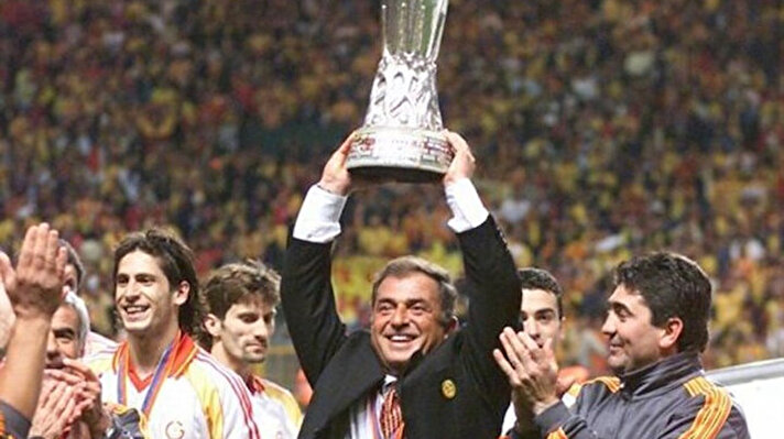 ​Galatasaray Teknik Direktörü Fatih Terim, yeni sezonun kadro planlamasını yaptı. Terim'in hayalinde 1996-2000 kadro yapılanmasını tekrar oluşturmak. Bu kapsamda 4 yerli futbolcunun transferi büyük ölçüde tamamlandı.