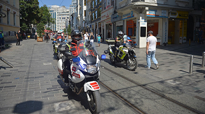 Olay yerine ulaşmakta dakikaların önem kazandığı acil sağlık hizmetlerinde, Sağlık Bakanlığı'nın yeni uygulaması motosikletli ambulanslar İstanbul'da da göreve başladı. Eskişehir, Antalya gibi diğer bazı illerde hali hazırda devam eden uygulama sayesinde özellikle trafik sorununun en yoğun yaşandığı şehir olan İstanbul'da, vakalara saniyeler içinde dahi ulaşılabilecek. 