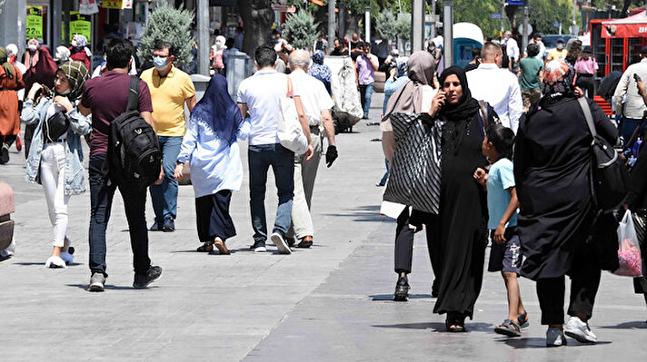 Konya'da, son günlerde koronavirüs vaka sayısında artış yaşandı.