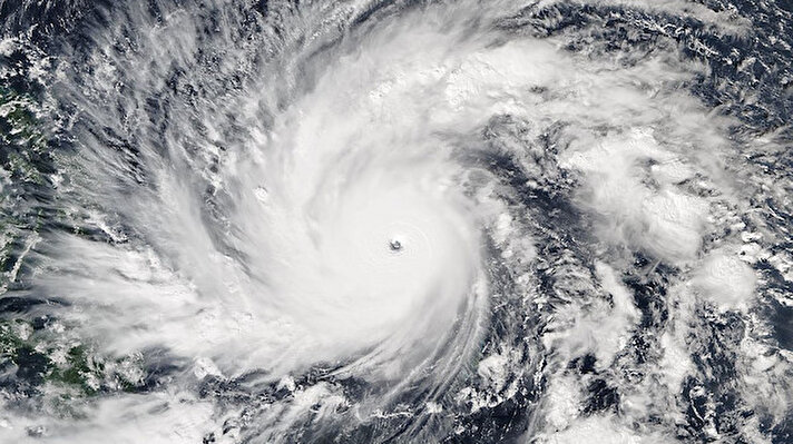 Çin'in doğusunda kıyı kesimlerde yaşayan halk, yaklaşan Hagupit tayfunu nedeniyle tahliye ediliyor.