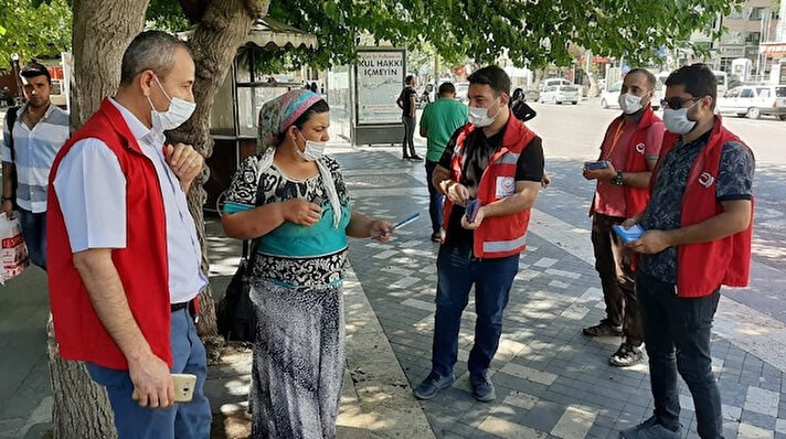 Çanakkale İl Umumi Hıfzıssıhha Kurulu toplantısında 65 yaş üzeri ve kronik rahatsızlığı bulunan vatandaşlar için sokağa çıkma kısıtlaması getirildi. 