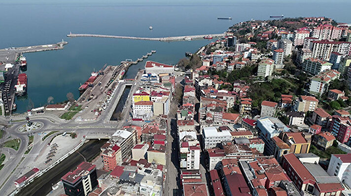 Cumhurbaşkanı Recep Tayyip Erdoğan'ın, Karadeniz açıklarında 320 milyar metreküp doğal gaz rezervi keşfedildiğini açıklamasının ardından rezerve en yakın kent olan Zonguldak'ta ev ilanları da değişti. 