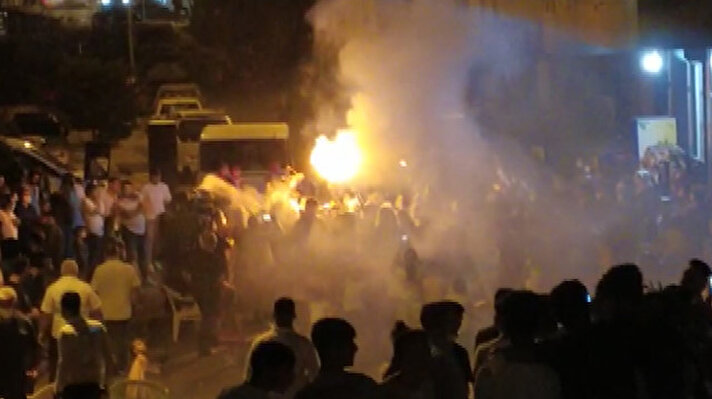 Görüntüler Sancaktepe, Yenidoğan Mahallesi'nde dün akşam saat 22.00 sıralarında kaydedildi.