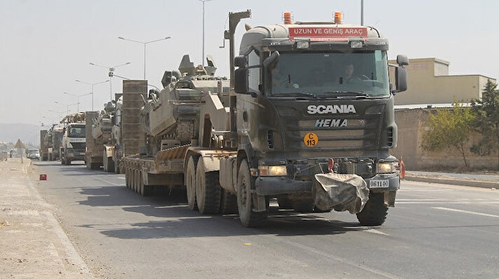 Suriye sınırındaki Hatay’ın Reyhanlı ve Kumlu ilçelerinde konuşlu tanklar, TIR'lara yüklenerek Edirne istikametine doğru yola çıktı.