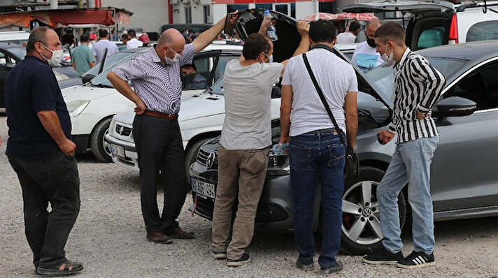 Fatsa Galericiler Derneği Başkanı Hikmet Zerey yaptığı açıklamada, “İkinci el piyasasındaki hareketlilik o kadar hızlı ki artık bizler de bu duruma yetişemiyoruz. Fiyatlara yüzde yüz zam geldi. Bu durum da piyasada durgunluk yaşatmadı aksine hareketlilik oldu...