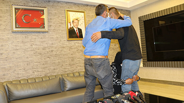 Diyarbakır'da dağa kaçırılan çocukları için HDP İl Başkanlığı önünde oturma eylemi yapan Kaya ailesinin evlat hasreti sona erdi.