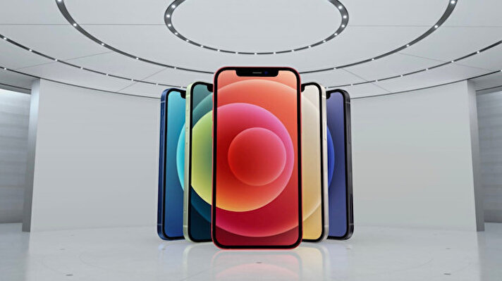 İPhone 12, iPhone 11'in 2 katı piksele sahip 6,1 inç Süper Retina XDR OLED ekrana sahip. 