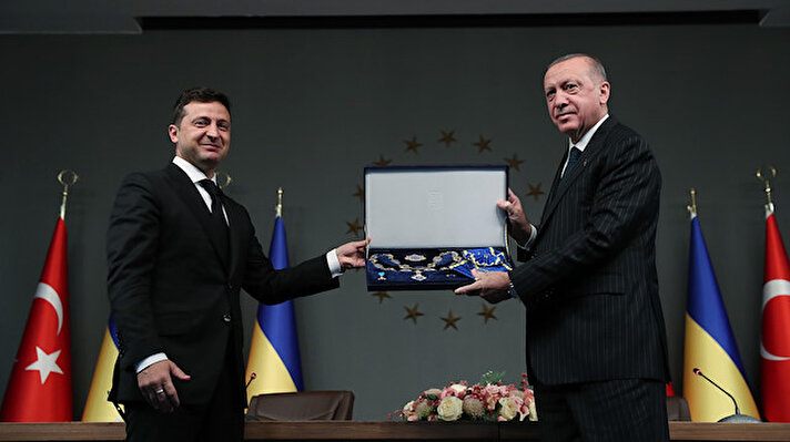 Cumhurbaşkanı Recep Tayyip Erdoğan ile Ukrayna Devlet Başkanı Vladimir Zelenskiy Üsküdar'daki Vahdettin Köşkü'nde bir araya geldi.