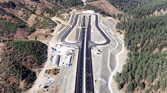 Ulaştırma ve Altyapı Bakanlığı tarafından bugüne kadar hayata geçirilen bölünmüş yol projelerinden biri olan Kahramanmaraş-Göksun karayolu tamamlandı. 