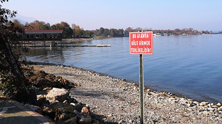 Sakarya ve Kocaeli’nin içme suyu ihtiyacını karşılayan kritik su seviyesi 30 metre olan Sapanca Gölü’nde su seviyesi 30,62 metreye düştü. 