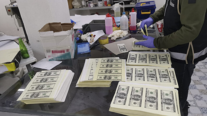 Kocaeli İl Emniyet Müdürlüğü Kaçakçılık ve Organize Suçlarla Mücadele Şube Müdürlüğü ekipleri, piyasaya sahte para sürdükleri belirlenenlere yönelik çalışma başlattı.
