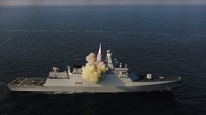 Türk Deniz Kuvvetleri Komutanlığı’nın ihtiyaçları kapsamında harekete geçen Roketsan, 2009 yılında kolları sıvayarak işe koyuldu. Kasım 2018'deki ilk başarılı testten sonra çok sayıda teste tabi tutulan Atmaca tüm testleri başarıyla geçti. 