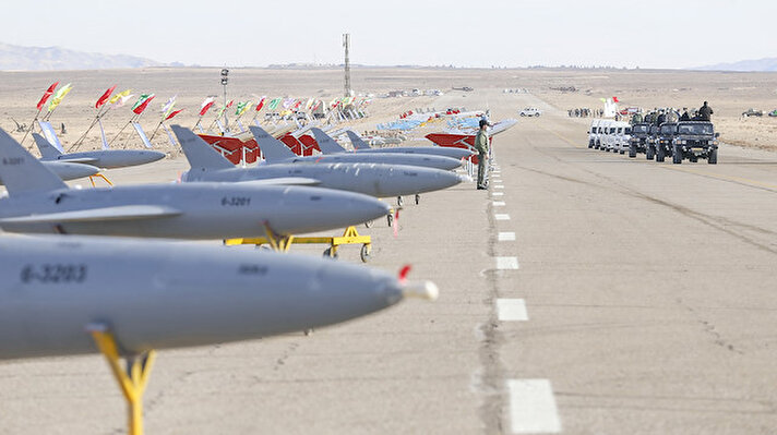 İran'ın Simnan eyaletinde iki gün sürecek insansız hava araçları (İHA) tatbikatı başladı. 