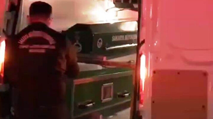 Serdivan ilçesi Yazlık Mahallesi ile Adapazarı ilçesi Karakamış Mahallesi arasından geçen Çark Deresi'nde eski bir çanta içinde insana ait olduğu düşünülen kemikler bulundu.