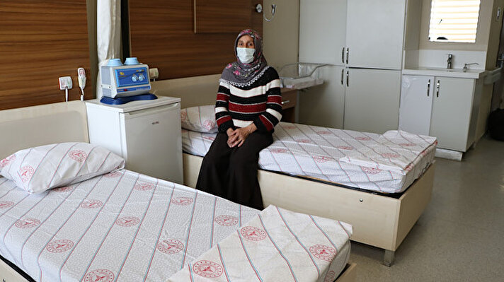 Van Bölge Eğitim ve Araştırma Hastanesi bünyesinde 2016 yılında kurulan ‘Anne Oteli’, Türkiye'de ilk olma özelliği taşıyor. Kış koşullarının zorlu geçtiği Van'ın yanı sıra Hakkari, Muş, Bitlis ve Ağrı gibi çevre illerdeki kırsal mahalle ve köylerden özellikle yolların kardan kapanması ihtimaline karşı kurulan ‘Anne Oteli’, hamile kadınlar için kolaylık oldu.