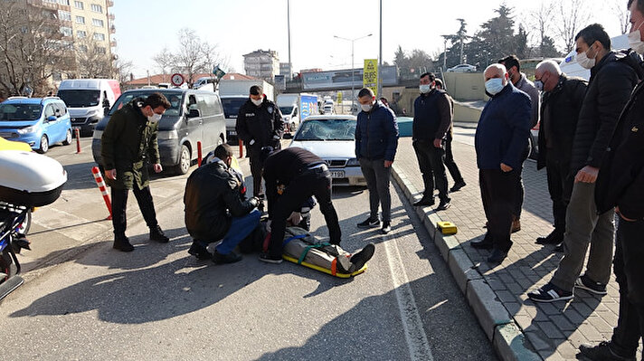 Yolun karşısına geçmeye çalışan Göner Sarklı'ya, Maşallah Ö. (45) idaresindeki 26 E7196 plakalı otomobil çarptı.