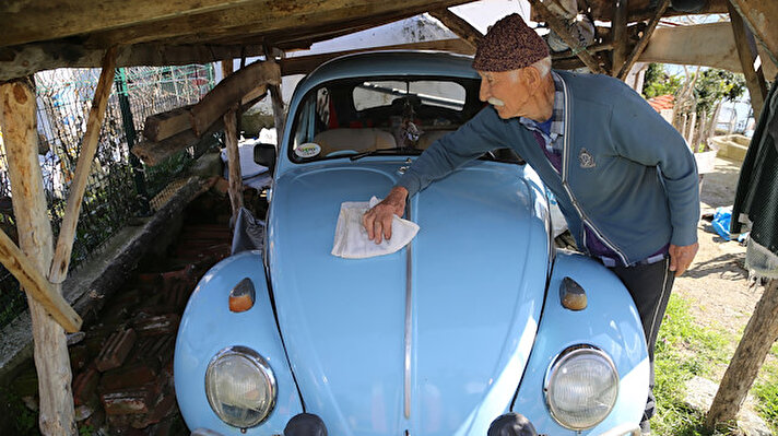 Kaleyaka Mahallesi'nde yaşayan iki torun sahibi Altan Şeref, yaptığı açıklamada, uzun yıllar tır ve otobüs şoförlüğü yaptığını, gençliğinde bu araçlara karşı ilgisinin ve merakının olduğunu söyledi.