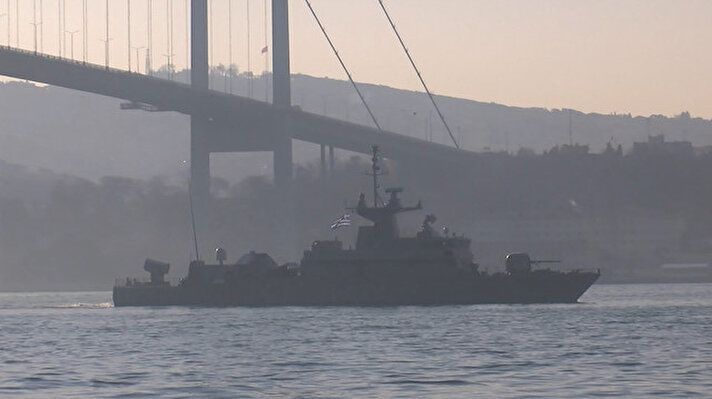 Yunanistan Deniz Kuvvetlerine ait P 69 Borda numaralı 'Krystallides' adlı savaş gemisi saat 07.00 sıralarında Karadeniz'den İstanbul Boğazı'na giriş yaptı. 