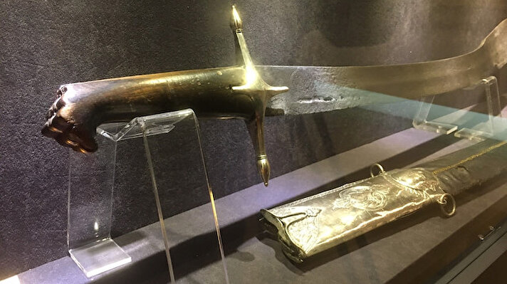 Osmanlı Devleti'ne ait en eski eser olarak Orhan Gazi'nin miğferi bilinirken, Milli Savunma Bakanlığınca yapılan envanter güncelleme çalışmalarıyla Mihalgazi'ye ait kılıç, Osmanlı Devleti'ne ait en eski eser olarak kayıt altına alınmıştı. Yaklaşık 700 yıllık olduğu belirtilen kılıç, Harbiye Askeri Müze ve Kültür Sitesi Komutanlığı'nda sergileniyor. 55 bine yakın objenin bulunduğu müzede Türk tarihine ait birçok eser yer alıyor. Harbiye Askeri Müze Müdürü Albay Ömer Faruk Arslan da müze ve Mihalgazi'ye ait 700 yıllık kılıç hakkında bilgi verdi. Öte yandan pandemi döneminde ziyaretçilere kapalı olan alan, müzenin internet sitesi üzerinden sanal ortamda da gezilebiliyor. 