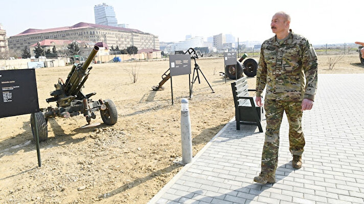 Azerbaycan Cumhurbaşkanı İlham Aliyev’in başkent Bakü’de yer alan Askeri Ganimet Parkı’nın açılışını gerçekleştirdi.