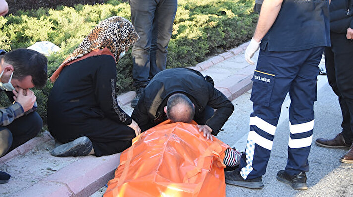 Kaza, saat 18.00 sıralarında merkez Meram ilçesi Beyşehir Çevre Yolu'nda meydana geldi. 